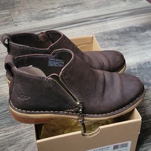 Brand new Uggs Clementine 6.5